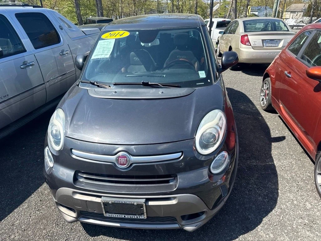 2014 Fiat 500L view 3