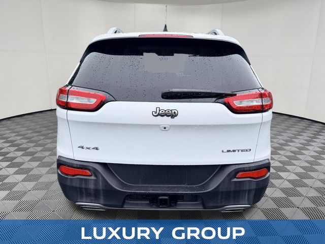 2016 Jeep Cherokee view 4