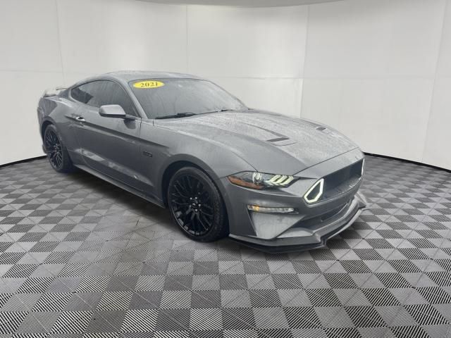 2021 Ford Mustang view 3