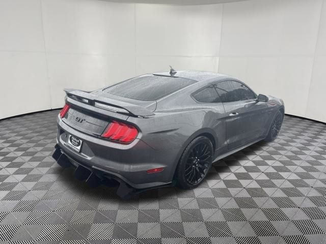 2021 Ford Mustang view 5