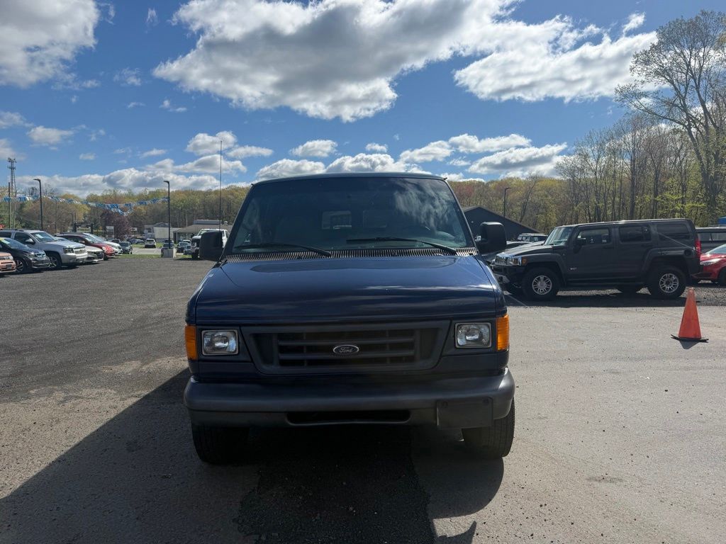 2007 Ford E-350SD view 2