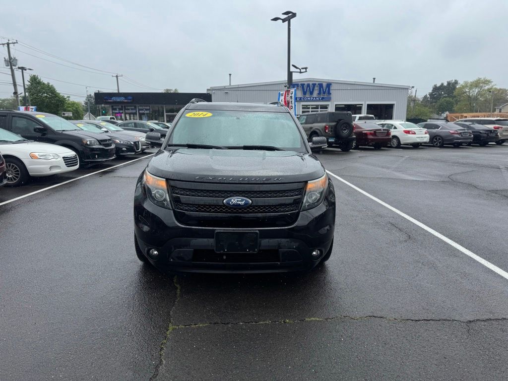 2014 Ford Explorer view 2