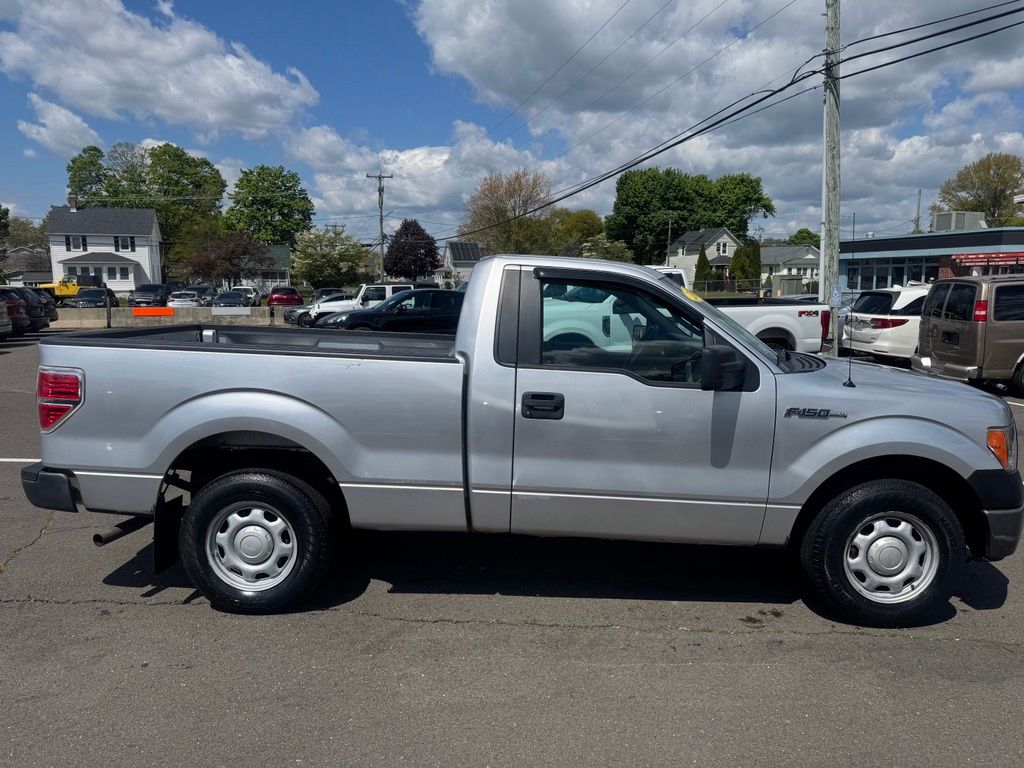 2010 Ford F-150 view 4