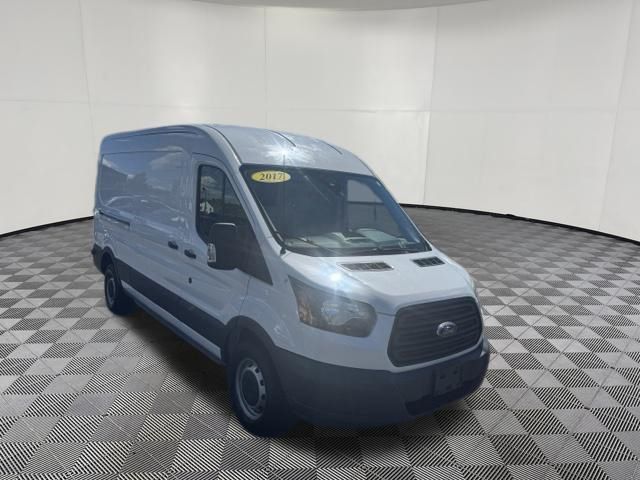 2017 Ford Transit-250 view 3