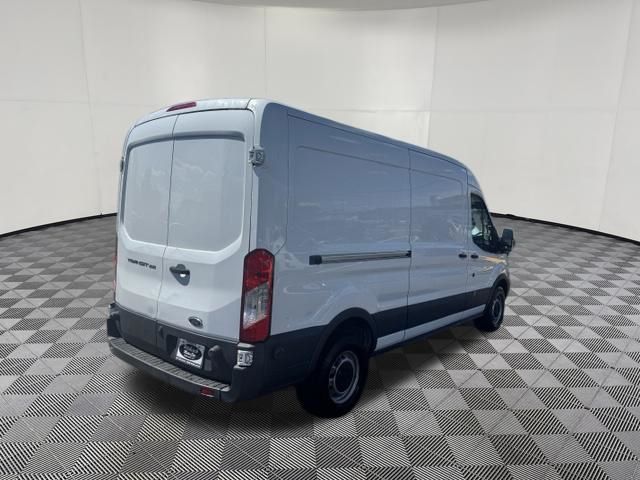 2017 Ford Transit-250 view 5