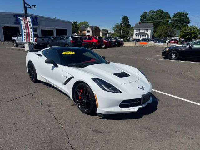 2014 Chevrolet Corvette Stingray view 3