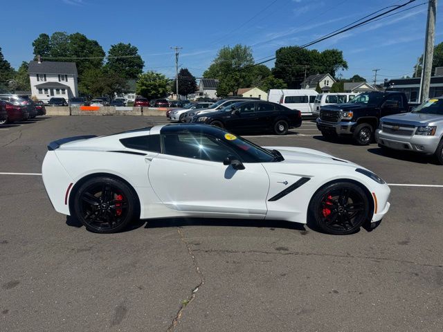 2014 Chevrolet Corvette Stingray view 4