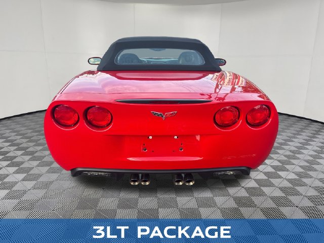 2006 Chevrolet Corvette view 4