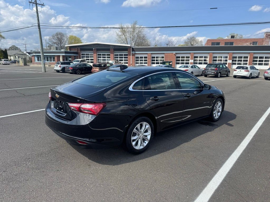 2020 Chevrolet Malibu view 5