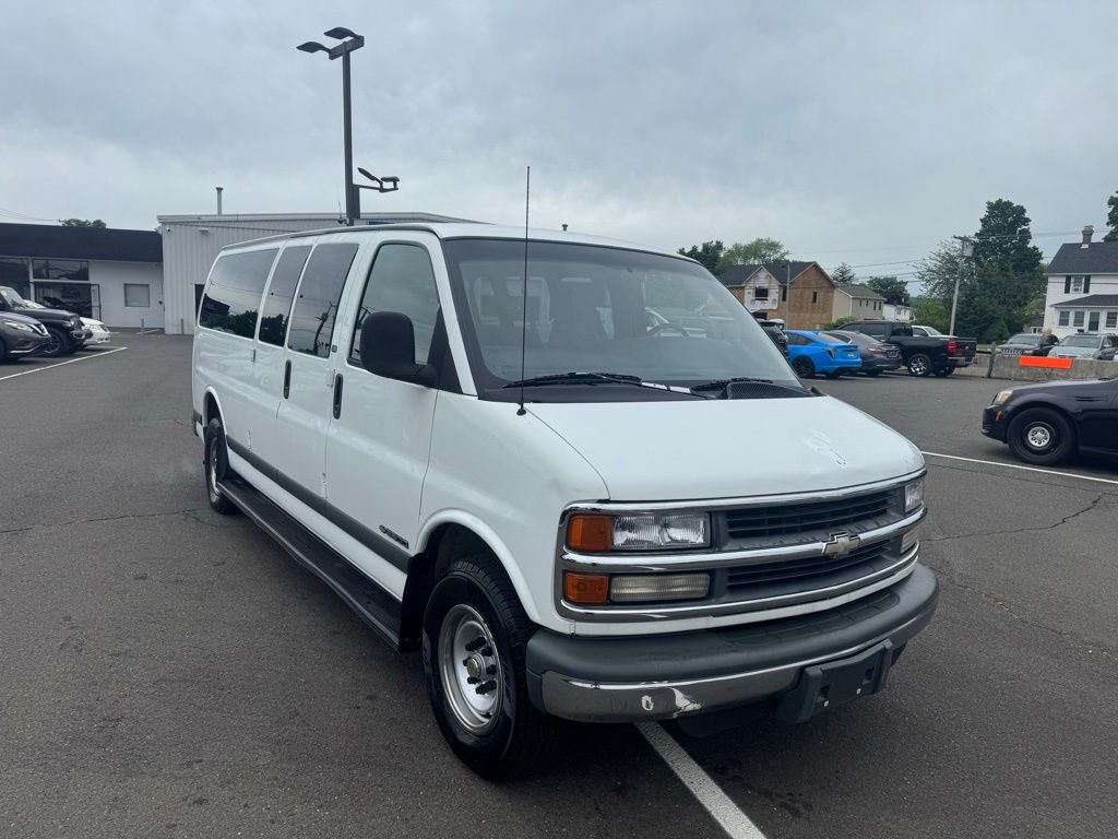 2000 Chevrolet Express 3500 EXTENDED's photo