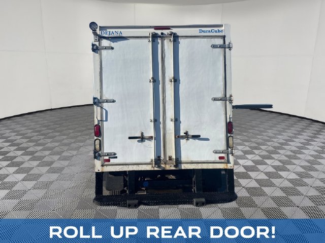 2017 Chevrolet Express 3500 view 4