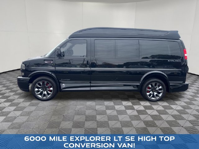 2023 GMC Savana 2500 view 3