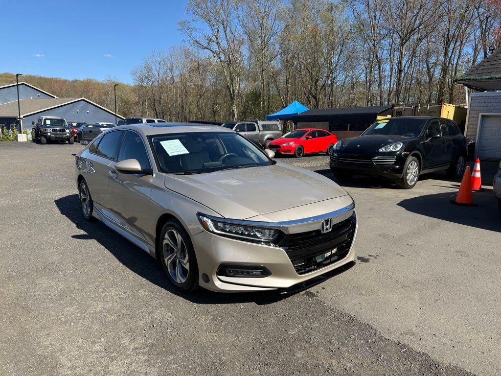 2020 Honda Accord view 3