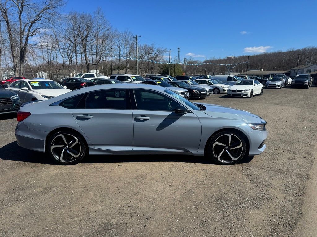 2022 Honda Accord view 4
