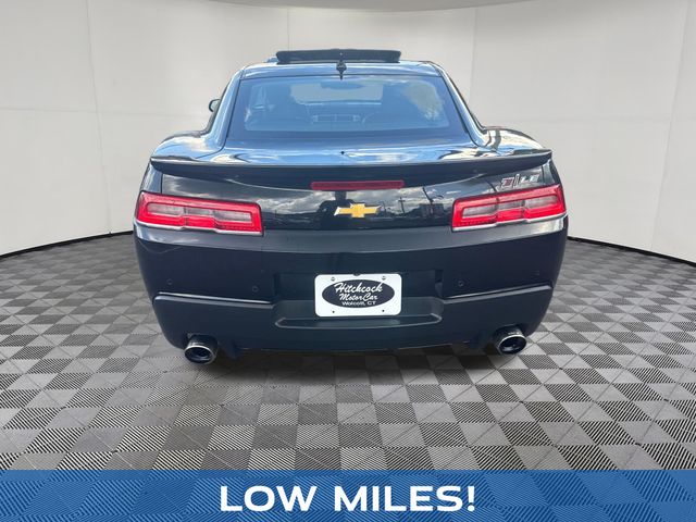 2015 Chevrolet Camaro view 4