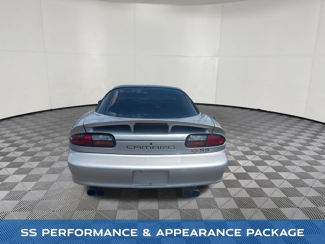 1999 Chevrolet Camaro view 4