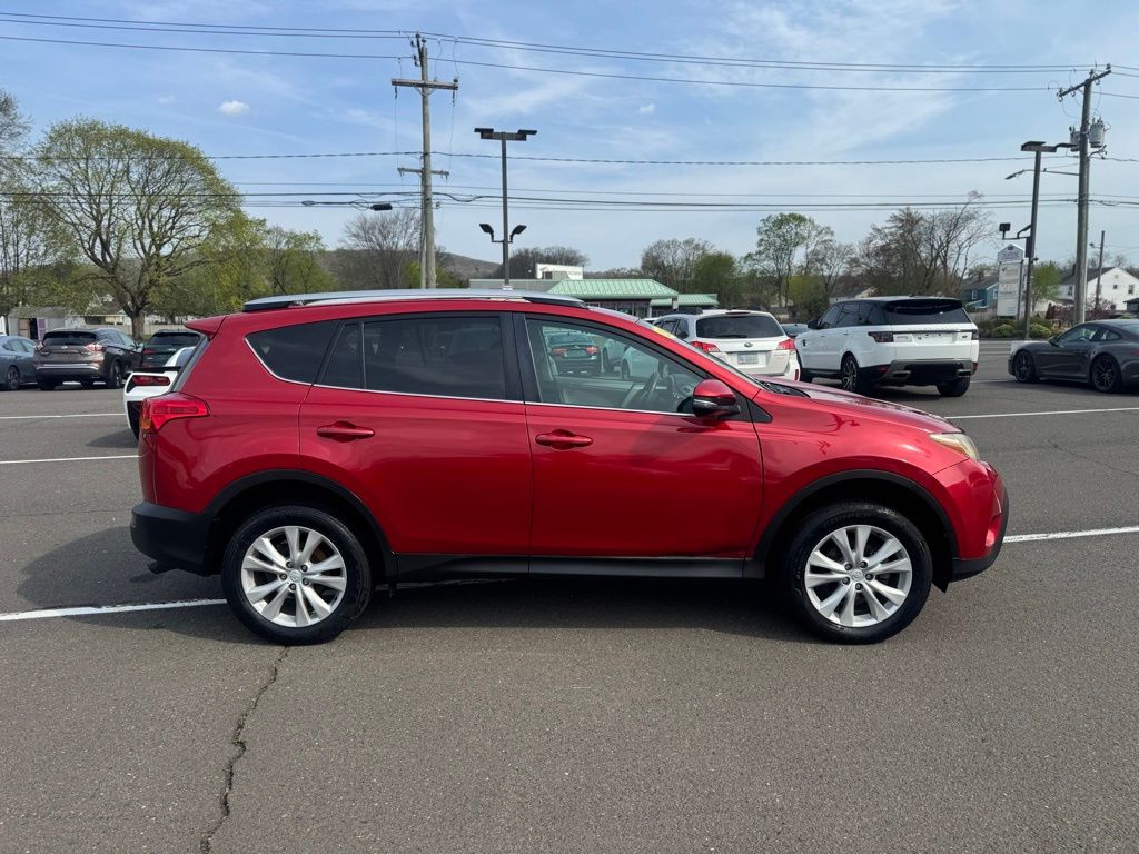 2013 Toyota RAV4 view 4