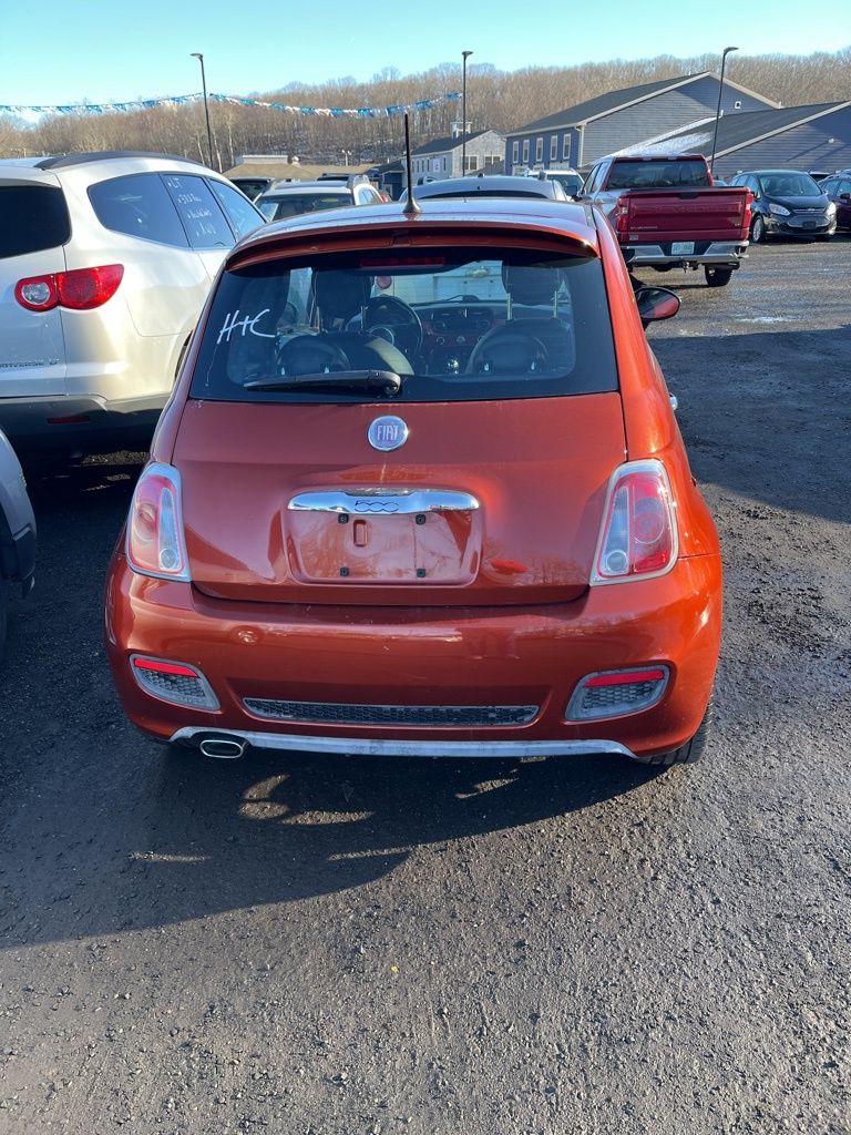 2013 Fiat 500 view 2