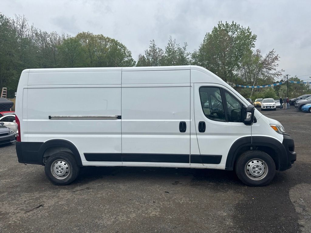 2023 Ram ProMaster 2500 view 3