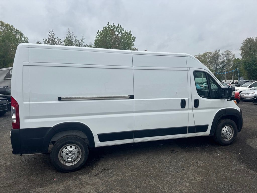 2023 Ram ProMaster 2500 view 4