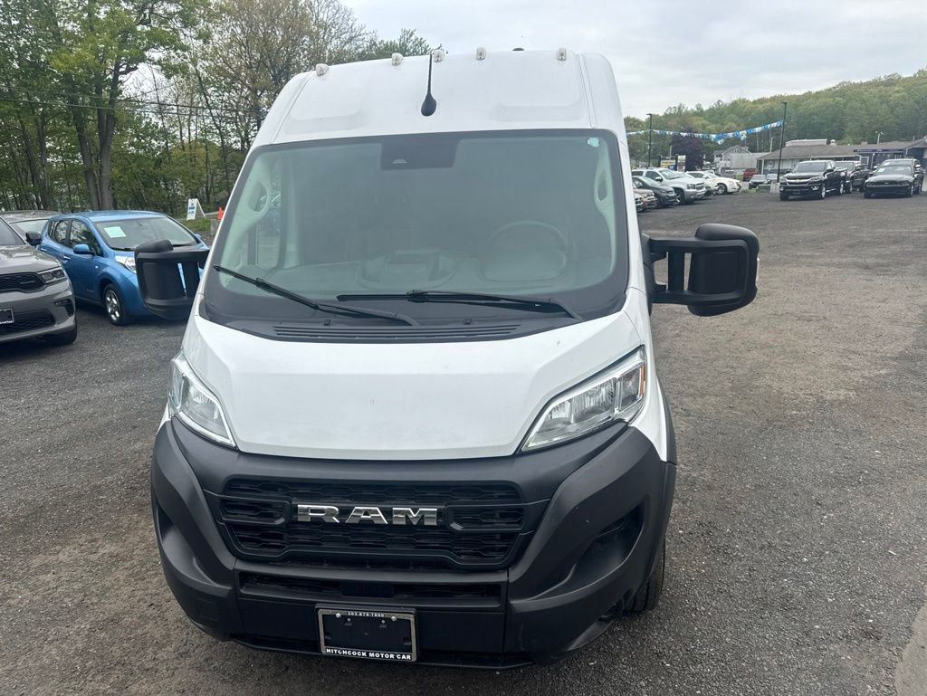 2023 Ram ProMaster 2500 view 3
