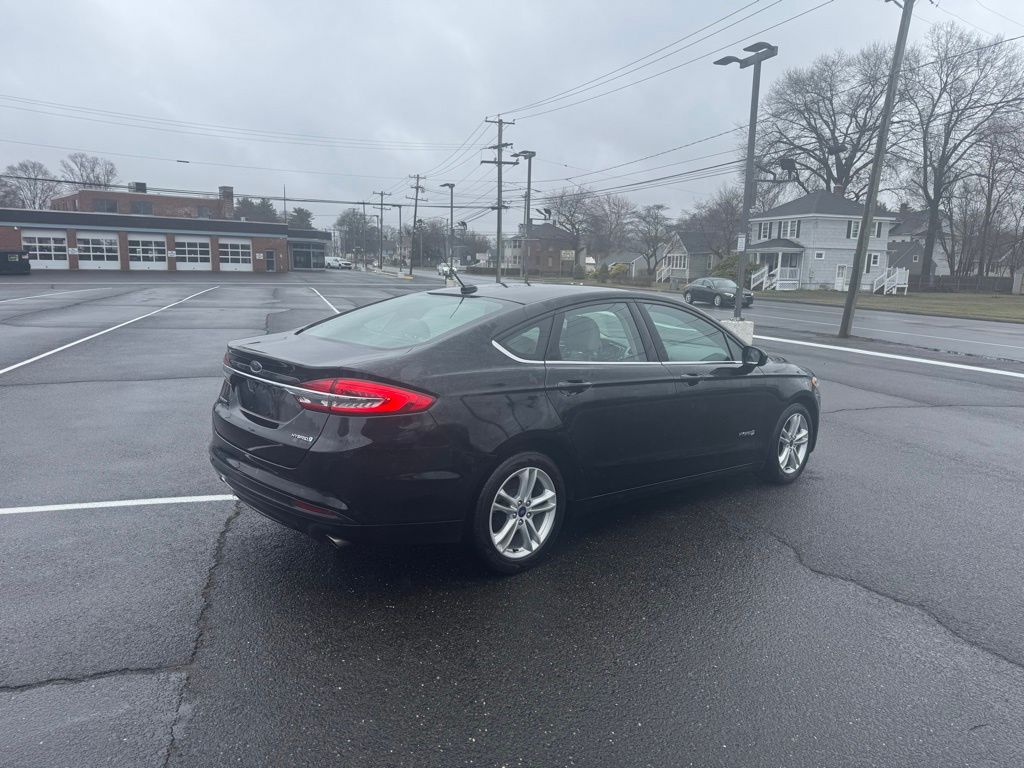 2018 Ford Fusion Hybrid view 5