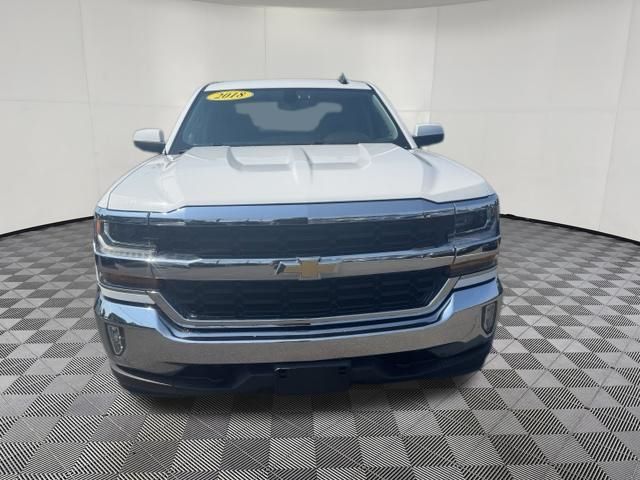 2018 Chevrolet Silverado 1500 view 2