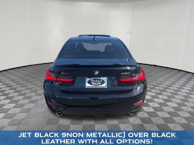2021 BMW 3 Series view 4