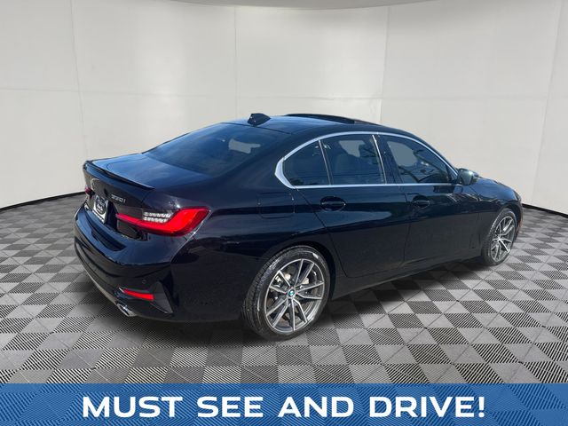 2021 BMW 3 Series view 5