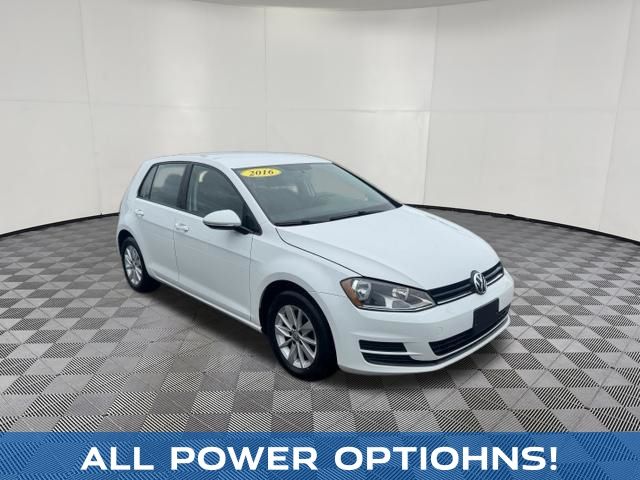 2016 Volkswagen Golf view 3