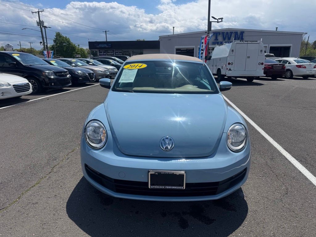 2014 Volkswagen Beetle view 2