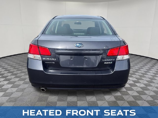 2011 Subaru Legacy view 5