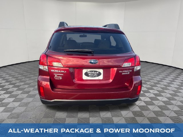 2011 Subaru Outback view 5