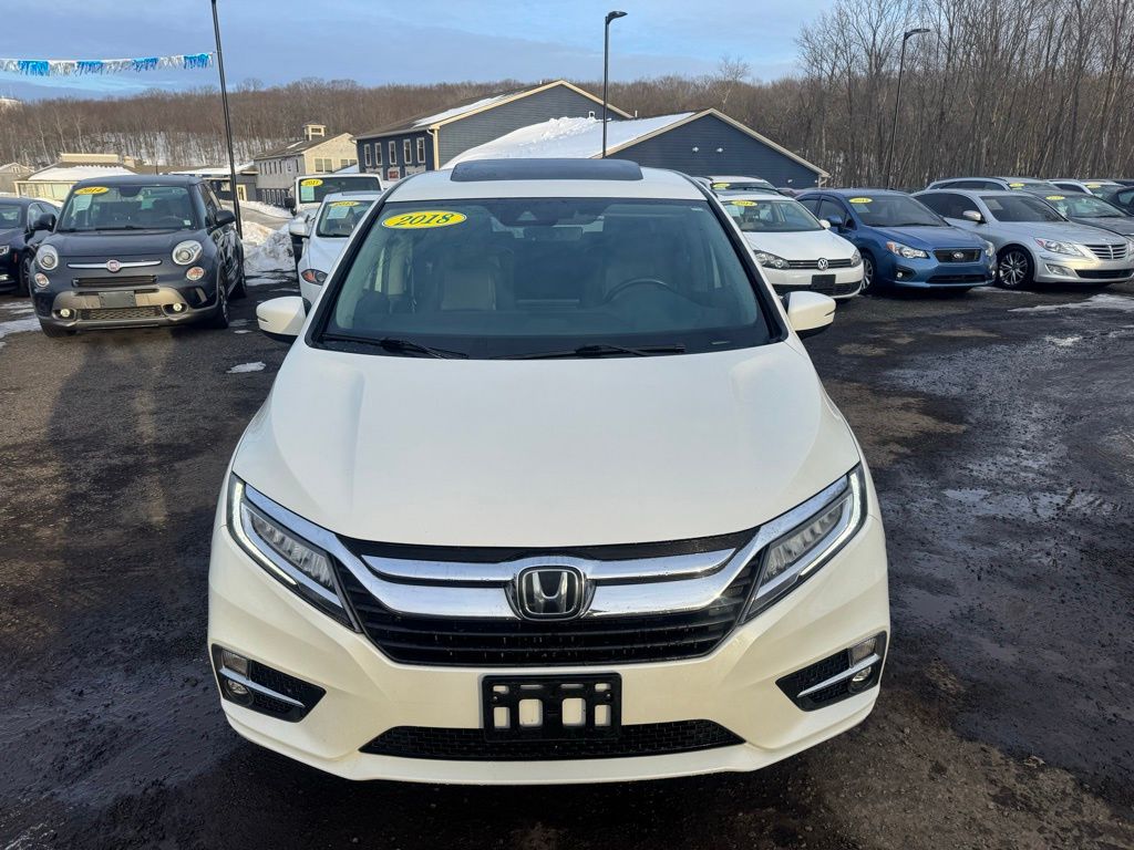2018 Honda Odyssey view 2