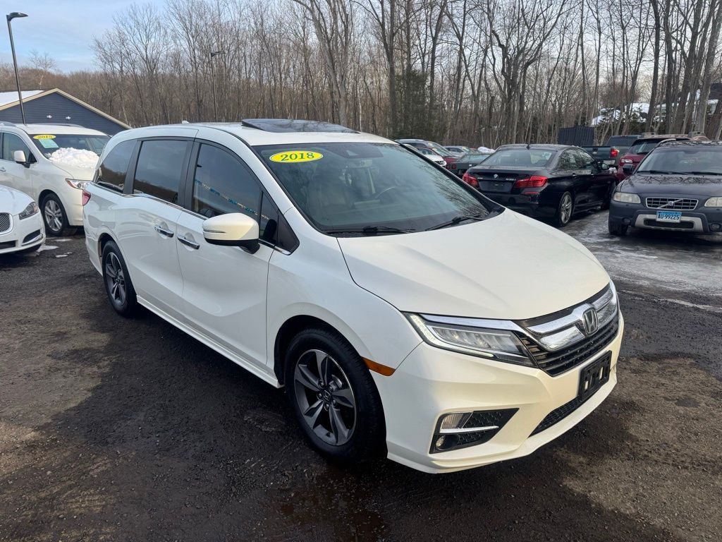 2018 Honda Odyssey view 3