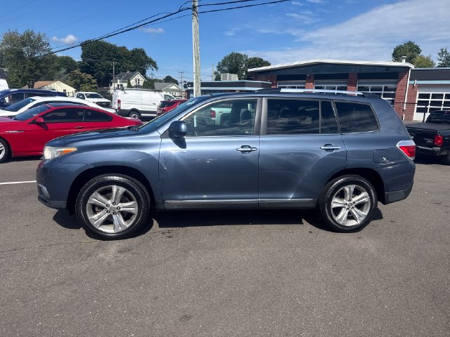2012 Toyota Highlander view 2