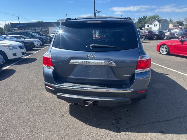 2012 Toyota Highlander view 4