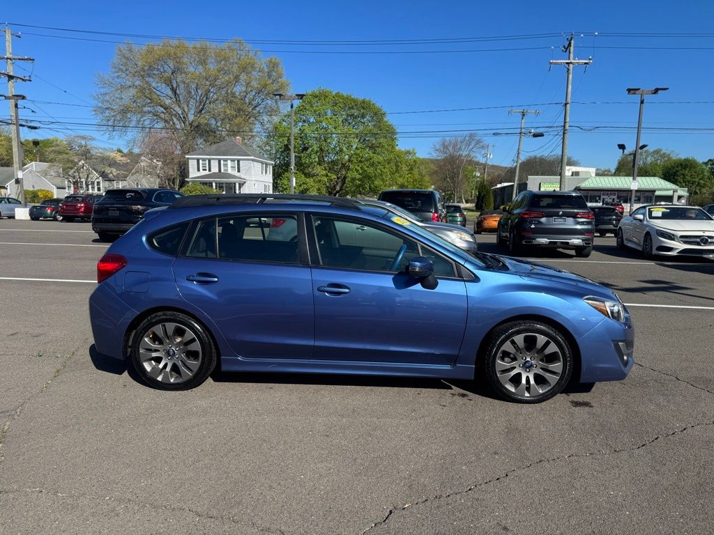 2015 Subaru Impreza view 4