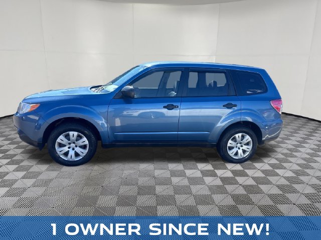 2010 Subaru Forester view 3