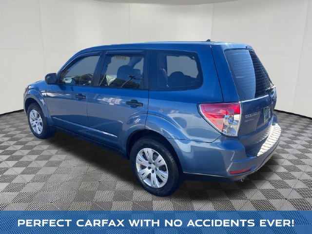 2010 Subaru Forester view 4