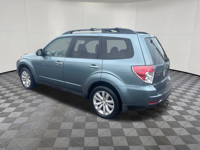 2012 Subaru Forester view 3