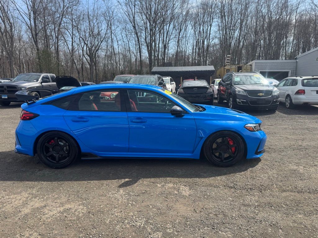 2023 Honda Civic Type R view 4