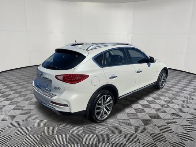 2017 INFINITI QX50 view 5