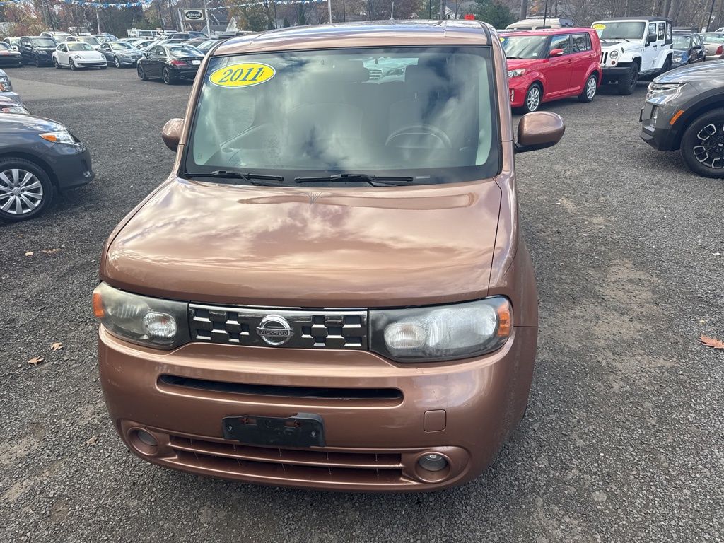 2011 Nissan Cube view 3