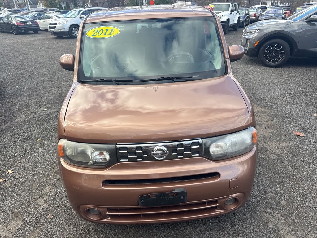 2011 Nissan Cube view 4