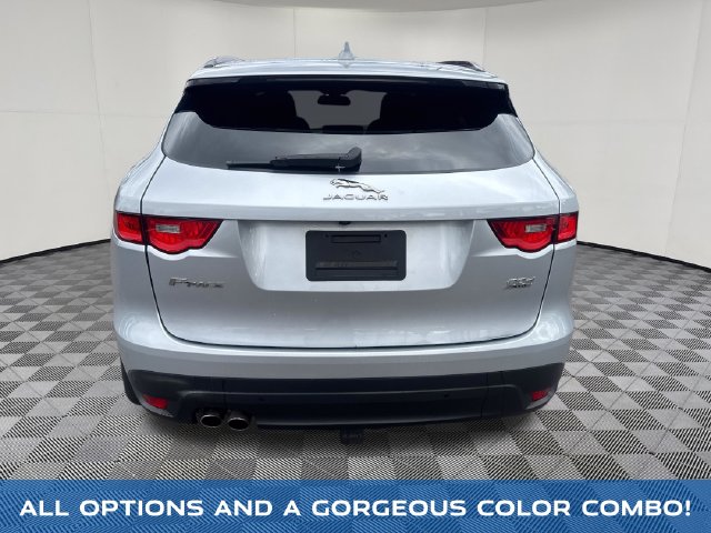 2018 Jaguar F-PACE view 4