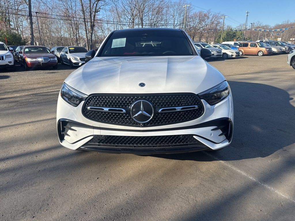 2024 Mercedes-Benz GLC view 3