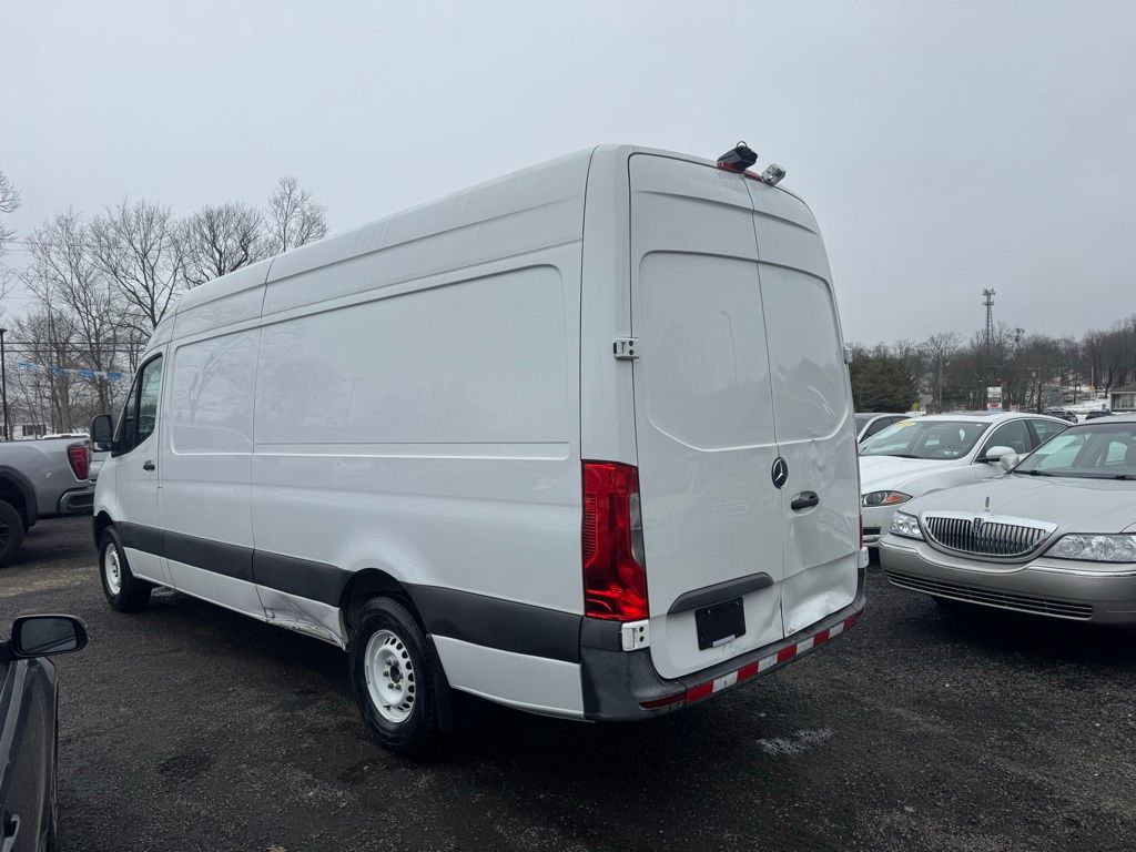 2020 Mercedes-Benz Sprinter 2500 view 4