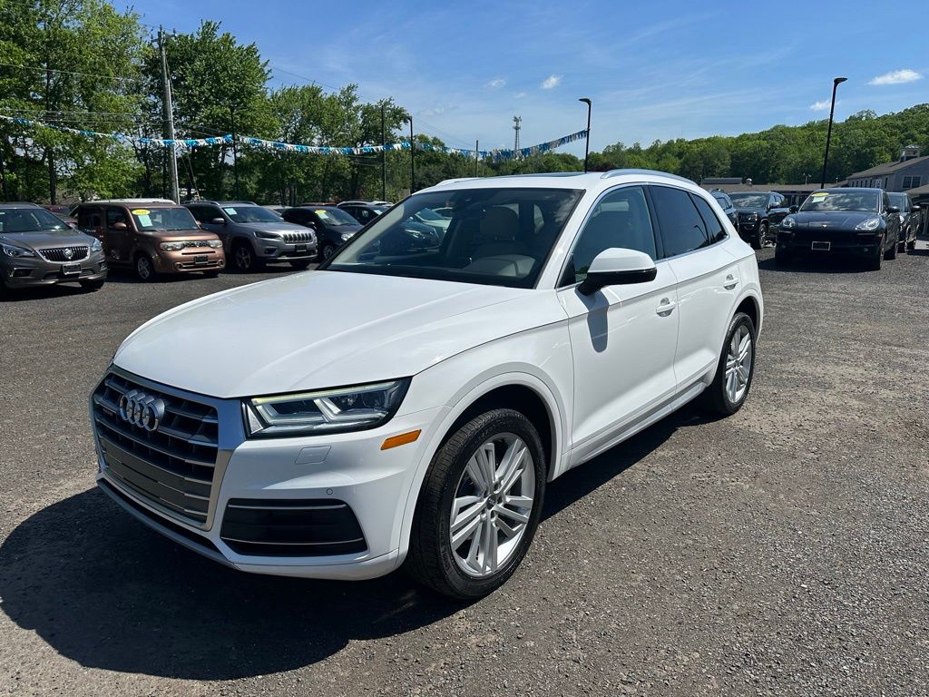 2020 Audi Q5 45 quattro S tronic Premium Plus's photo