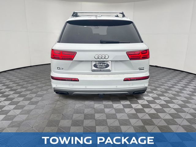 2017 Audi Q7 view 4